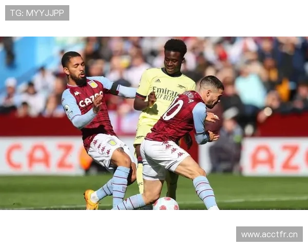 拉菲尼亚与萨卡:英超边锋效率及战术角色对比分析 拉菲尼亚与萨卡:英超边锋效率及战术角色对比分析