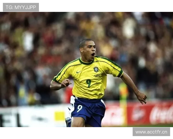 C罗与贝利历史地位及时代成就对比分析