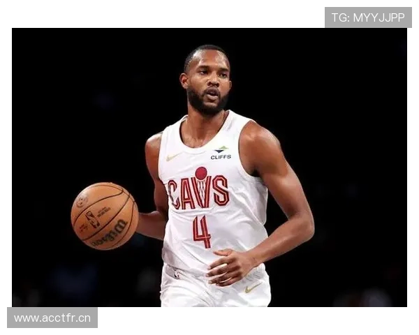 埃文·莫布里内线防守回升显著，挡拆中封盖率超越同期高效内线